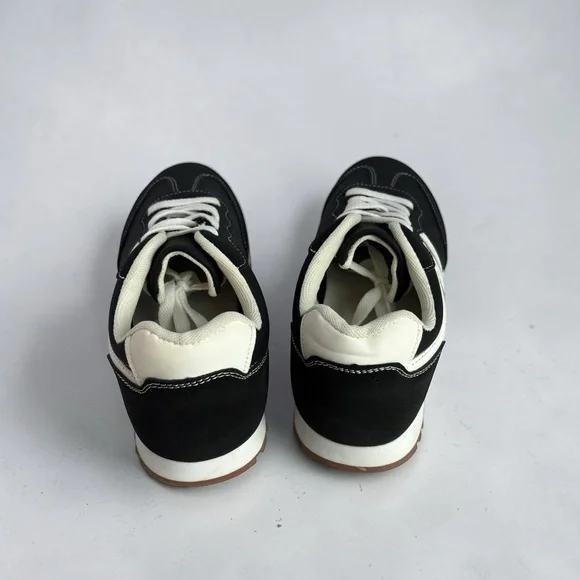 Black White Retro Sneakers Lace Up Athletic Casual Shoes Gum Sole Size 7.5 - Picture 8 of 15